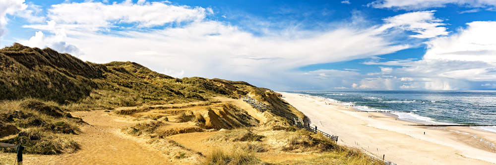 Duinen, strand en zee in Denemarken